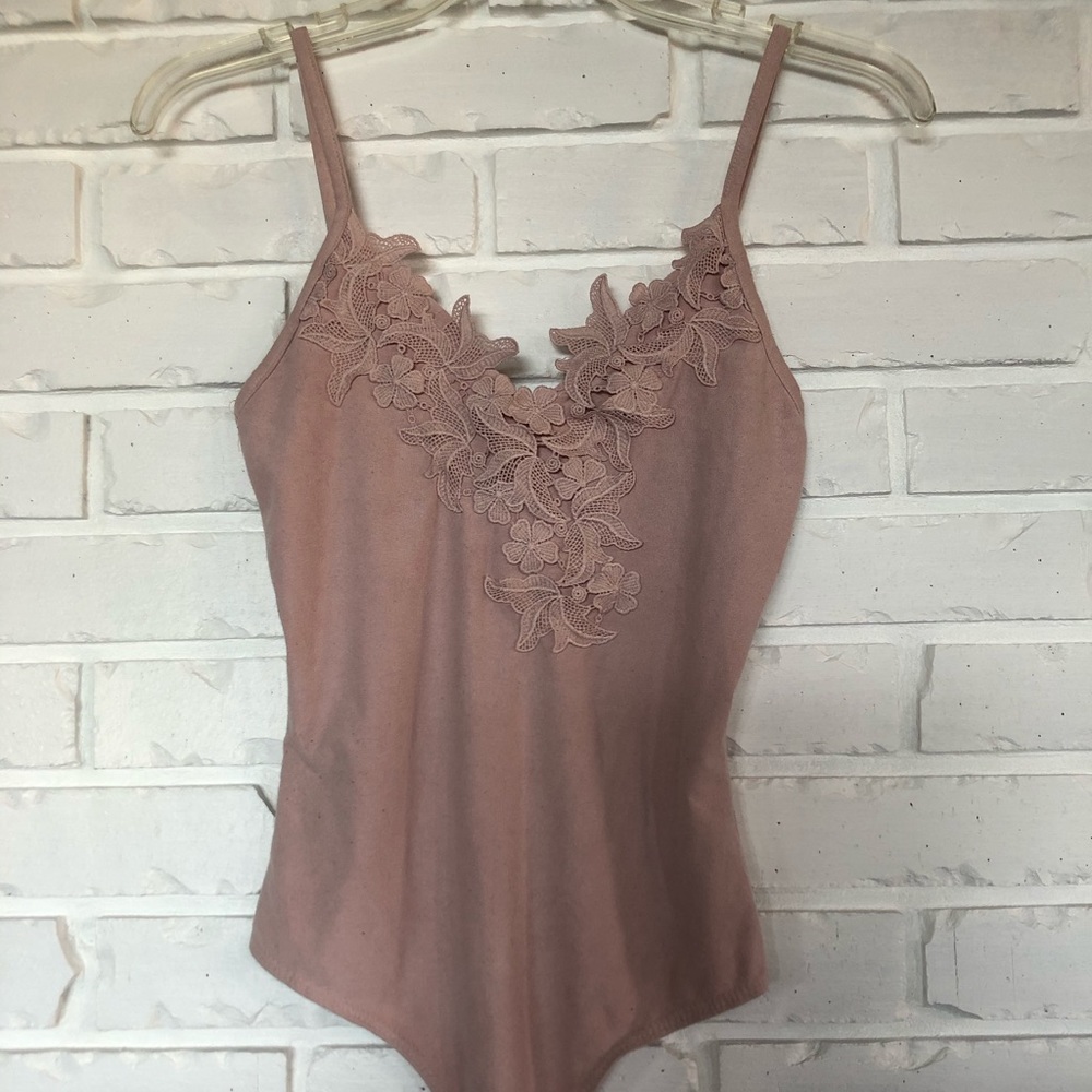 Size XS Windsor lace tank top body suit